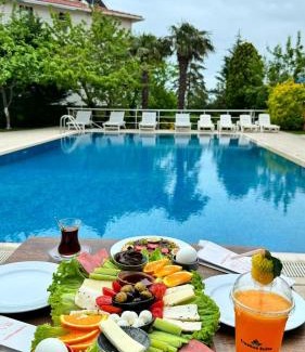 Karaburun Koyu Hotel | Treekos Suite Hotel Istanbul Airport