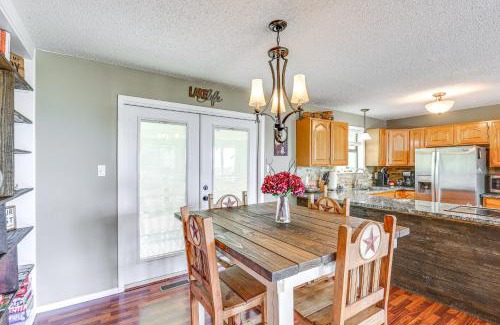 Higden House | Treetop Hideaway with Lake Views and Fire Pit!