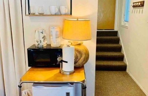 Piedmont Pines Apartment | Treetop Refuge in Oakland Hillsn