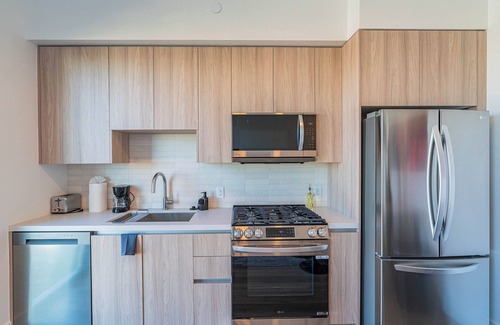 Roosevelt Apartment | Trendy 1BR1BA w/Pool, Gym, Rooftop + In-Unit Laundry