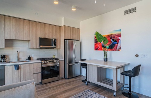 Roosevelt Apartment | Trendy 1BR1BA w/Pool, Gym, Rooftop + In-Unit Laundry