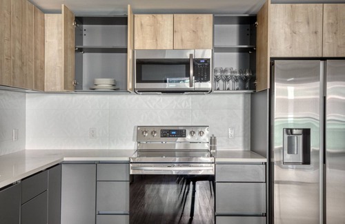 City West Apartment | Trendy Downtown 1BR w/Pool, Gym & W/D near Staples Center, by Blueground