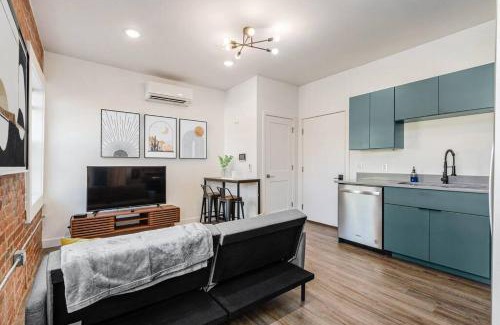 Downtown Columbus Apartment | Trendy Loft Escape with Pool Table Bring Your Pets