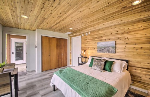 Saint Marys  Allen County Apartment | Trendy New Haven Studio 10 Mi to Fort Wayne!