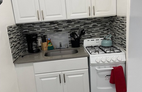 Parkside Apartment | Trendy pads in the Heart of Hollywood # H