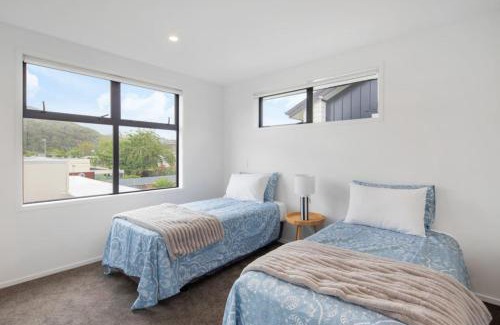 Trentham House | Trentham Stylish 2-BR Retreat