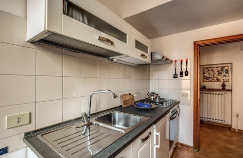 Rione II Trevi Apartment | Trevi Slideshow Apartment by the Trevi Fountain