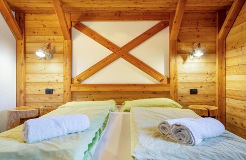 Sant'Antonio di Mavignola Ski Chalet | Trilocale Chalet Camping Faè 7