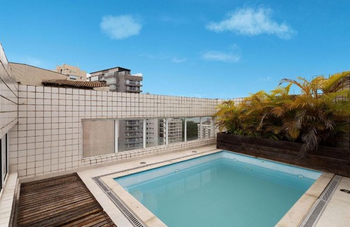 Vila Alzira Apartment | Triplex on the beach with rooftop pool