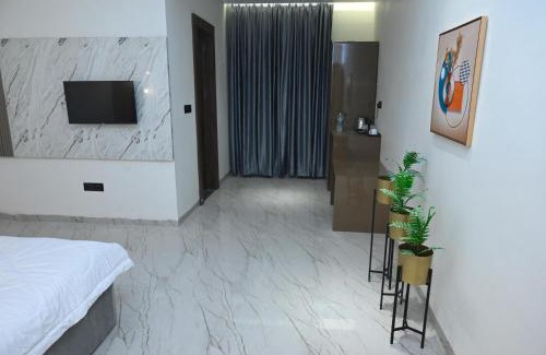 Phulpur Resort | Trisaa Resort & Banquets