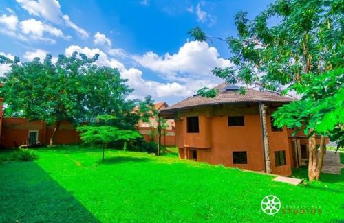 Ibadan Hotel | Trois Ore Residences & Green Earth Bistro
