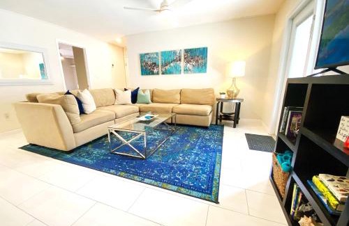 River Pointe House | Tropical and Tranquil Bradenton Hideaway