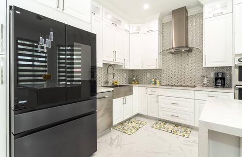 Cutler Bay Villa | Tropical deluxe villa- weekly and monthly discounts available!.