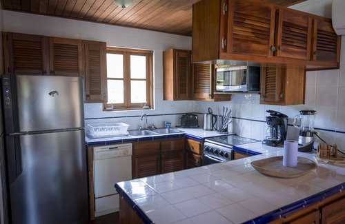 Contadora Island Villa | Tropical Island Villa Overlooking Playa Galeón – 30-Night Minimum Isla Contadora