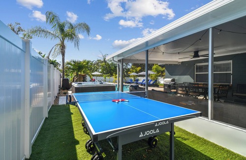 Terrace Park House | Tropical Oasis in the Heart of Tampa - Perfect for Families or Couples