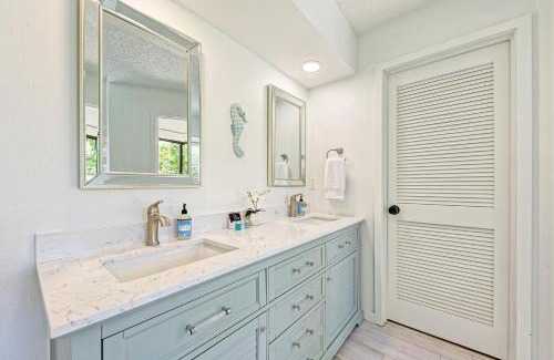 Palma Sola House | Tropical pool home w/outdoor TV & living space!