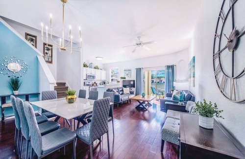 Regal Palms House | TROPICAL RESORT! Lazy River Water Slide +more! 4 BED/3 BATH