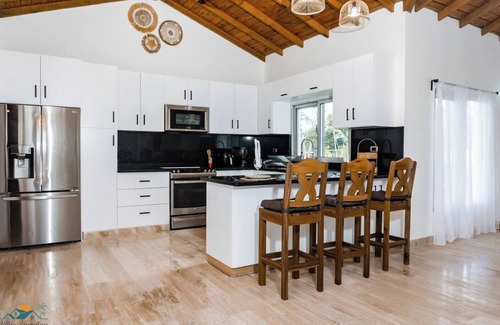 Sanchez Villa | Tropical Retreat with Private Pool in Samaná for families and Groupsnn