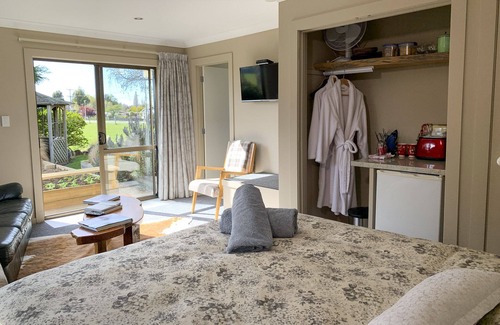 Ranfurly Bed & Breakfast | Trout n Trail BnB
