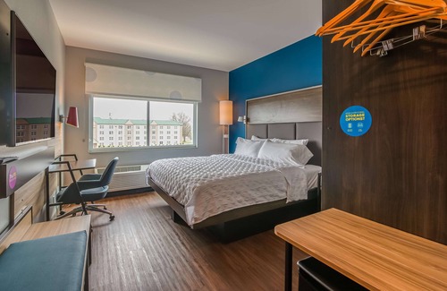 Clarksville Hotel | Tru by Hilton Clarksville, TN