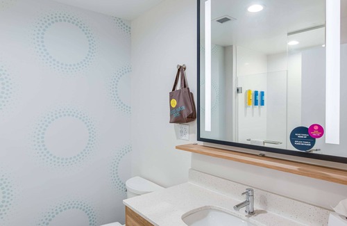 Clarksville Hotel | Tru by Hilton Clarksville, TN