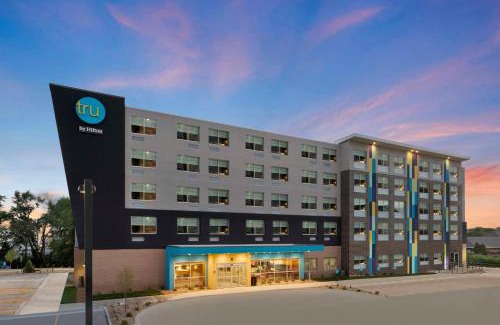 Lincoln Hotel | Tru By Hilton Lincoln East