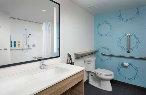 Flagami Hotel | TRU by Hilton Miami Airport South Blue Lagoon, FL
