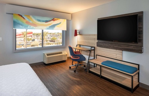 Glendale Sports and Entertainment District Hotel | Tru By Hilton Phoenix Glendale Westgate, AZ