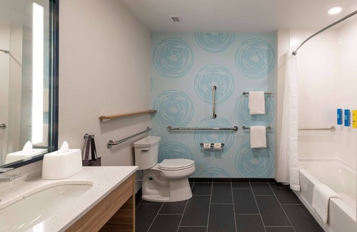Glendale Sports and Entertainment District Hotel | Tru By Hilton Phoenix Glendale Westgate, AZ