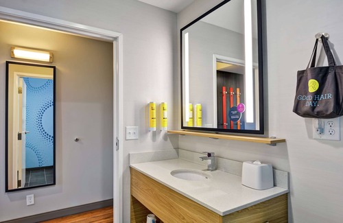 Hillview Hotel | Tru by Hilton Shepherdsville Louisville South