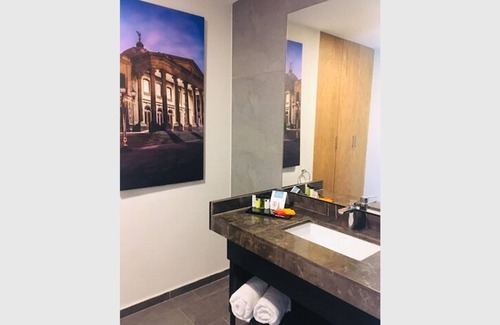 San Luis Potosi Hotel | TRYP by Wyndham San Luis Potosi Hotel & Suites