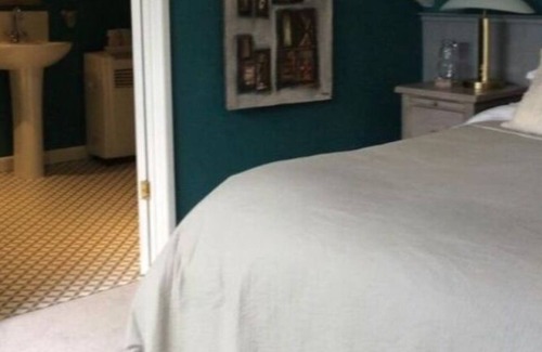 Caerhays Bed & Breakfast | Tubbs Mill House