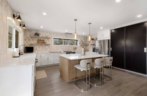 Cape Saint Claire House | Turning Point on The Little Magothy- Large Private Estate, sleeps 18 Comfortably