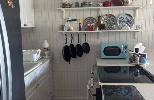 Punaluu Condo | Turtle Beachfront, snorkeling, free parking, wash-dryer in unit, New bigger AC.