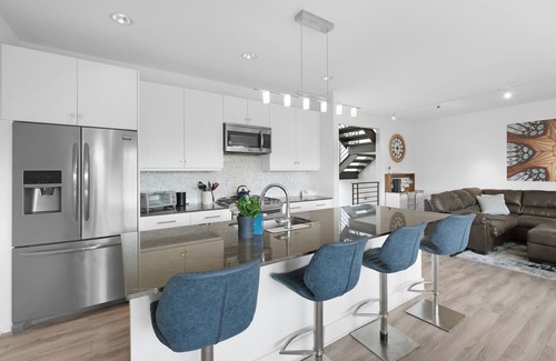 Ottawa Condo | Turtle Cove 2 Bed 2 Bath