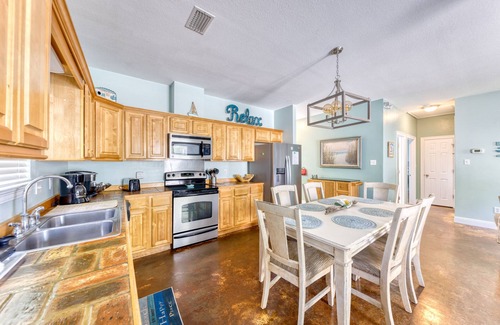 Biloxi House | Turtle Cove Cottage Downtown Ocean Springs! Golf Cart rental available!