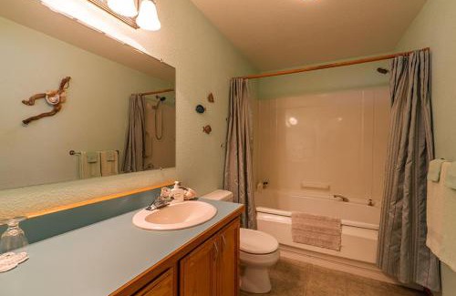 Trinidad Bed & Breakfast | Turtle Rocks Oceanfront Inn