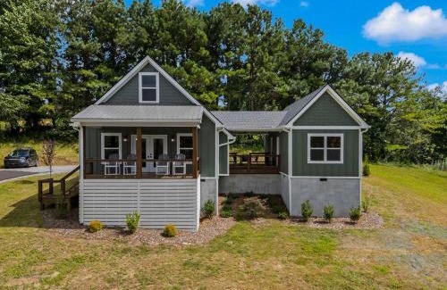 Hayesville House | TurtleKnob-1 Bedroom option