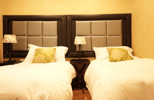 Flora Park Cabin | Tuscan Lodge Polokwane