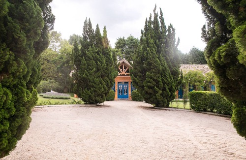 Ibiuna House | Tuscan Villa in Gated Community