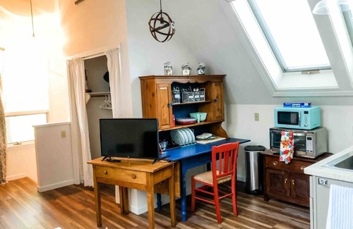 Twain Harte Apartment | Twain Harte Lake retreat w/summer lake access, walk to town, close to skiing