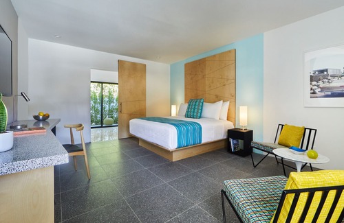 Twin Palms Hotel | Twin Palms Resort - A Gay Men's Resort