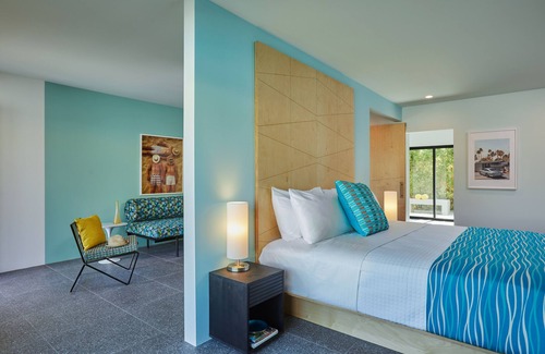 Twin Palms Hotel | Twin Palms Resort - A Gay Men's Resort