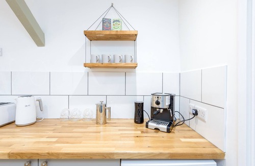 New Forest District Cottage | Two bedroom Cottage walled garden