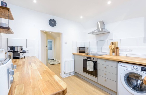 New Forest District Cottage | Two bedroom Cottage walled garden