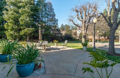 Salinas House | Two Bedroom Suite in Mansion near Monterey Carmel