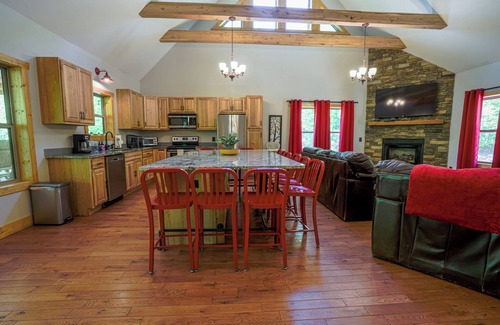 Dahlonega Cabin | Two Cabins with Hot Tubs-Playset/Sleeps 22/7 Acres