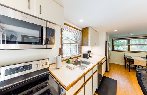 Seal Harbor Cottage | Two-Level Unit w/Patio, Deck, Firepit, Private Washer/Dryer, and Free WiFi