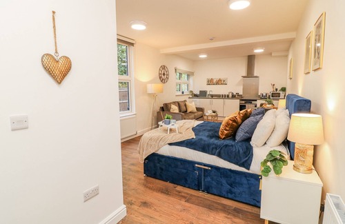 Peterborough Cottage | TWO, romantic in Peterborough