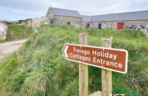 St Brides House | Ty Eithin - Rustic Cottage in St Davids